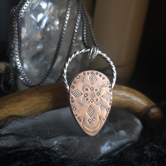 Large Moonstone Pendant Necklace - Picture 3 of 4